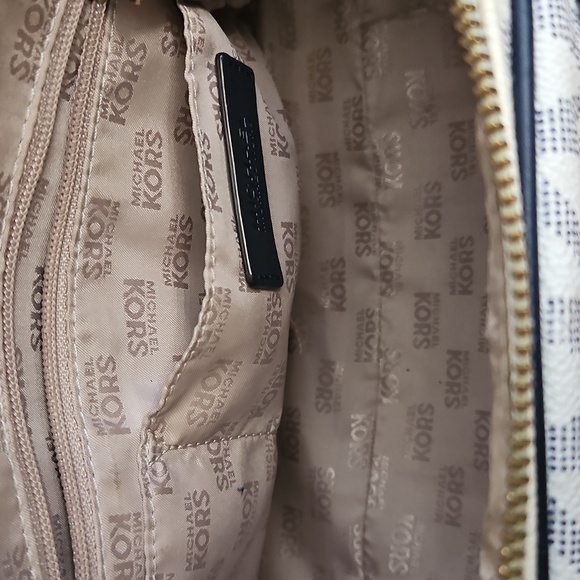 BOGO Michael Kors Mini Boston Bag - Picture 5 of 8